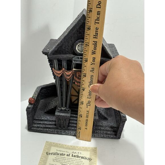 Hawthorne Village Nightmare Before Christmas ~ 2005 TOWN‎ HALL W/ COA & cord - Picture 8 of 9